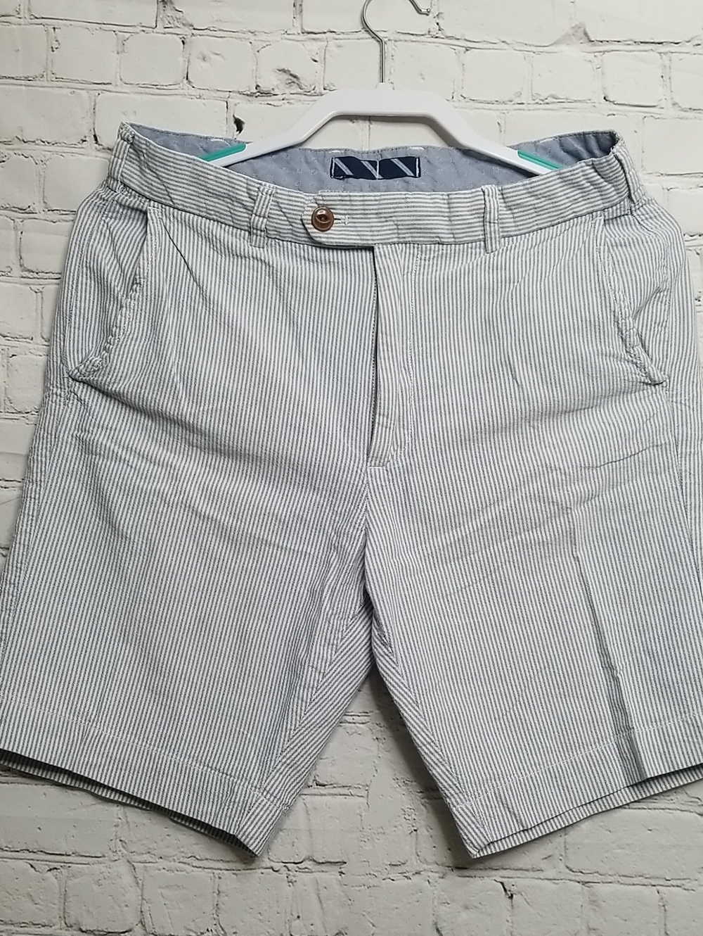 American Heritage mens shorts size Small Seersucker 100% cotton EUC